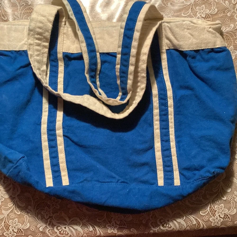 DISNEY HILTON HEAD ISLAND RESORT blue/wh canvas tote bag.
